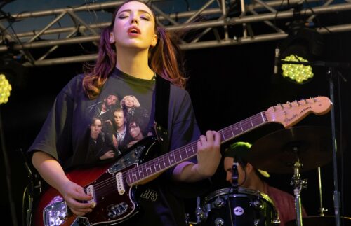 By Bruce from Sydney, Australia - Soccer Mommy, CC BY 2.0, https://commons.wikimedia.org/w/index.php?curid=75557193