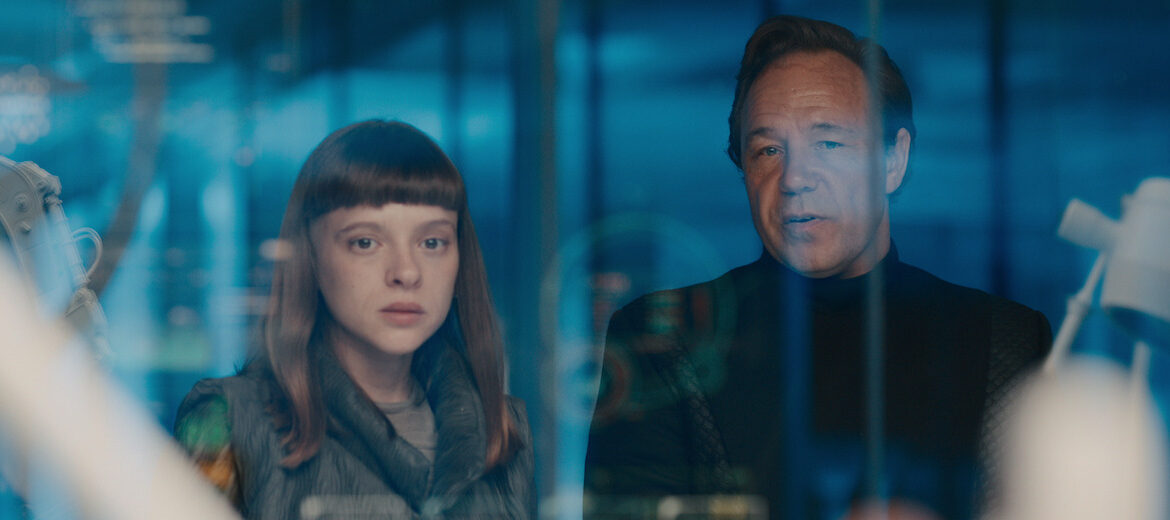 Shira Haas as Iris Maplewood and Stephen Graham as Elias Mannix in ‘Bodies’